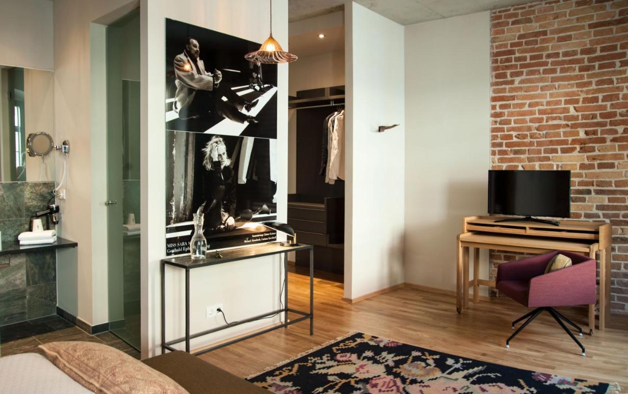 Emmerich Hotel Goerlitz ภายนอก รูปภาพ A room at the hotel