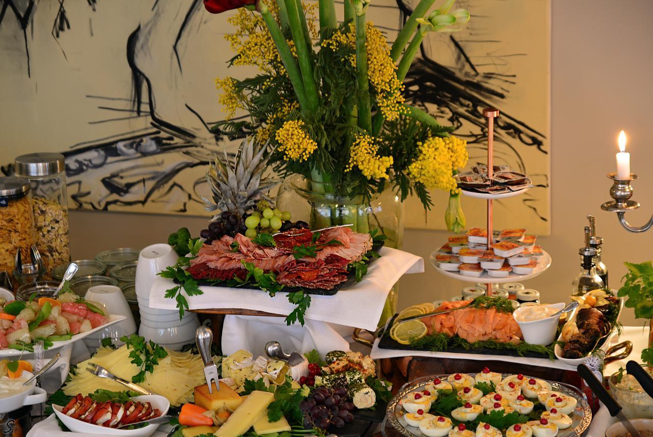 Emmerich Hotel Goerlitz ภายนอก รูปภาพ A buffet