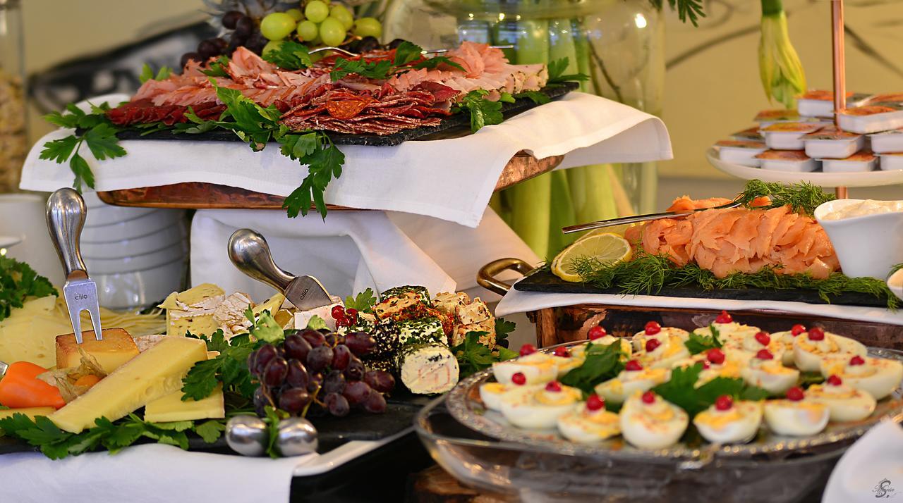 Emmerich Hotel Goerlitz ภายนอก รูปภาพ A buffet
